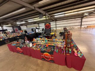 We are setup and ready for our first reptile expo in Lubbock this weekend! Come out to the South Plains Fairgrounds this weekend, we have our snakes and 3D and a few other random things.
Going to be a fantastic weekend, love first shows at new locations! (Though we’ve had our 3D at hub city Comicon several times here.
.
.
.
#royalpythonsofinstagram #royalpythonsofig #royalpythons #royalpythonmorphs #royalpythonbreeder #royalpython #desertsedgeexotics #ballpythonbreeder #reptilesofinstagram #ballpythonmorph #ballpythonofinstagram #ballpython #ballpythonmorphs #reptilebreeder #ballpythonsofinstagram #reptilekeeper #ballpythonbreeding #reptiles #snakesofinstagram #lubbock #lubbocktexas #lubbocktx #southplains #southplainsfair #reptileshow #reptileshows